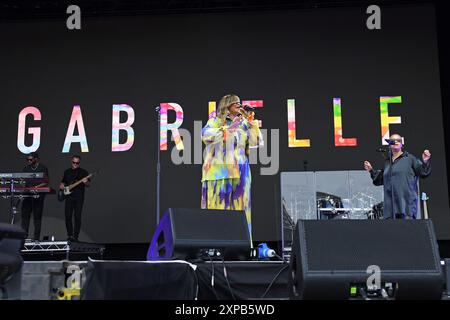 ROYAUME-UNI. 04 août 2024. BRIGHTON, ANGLETERRE - 04 AOÛT : Gabrielle se produit à Brighton et Hove Pride, Preston Park le 4 août 2024 à Brighton, Angleterre. CAP/Mar © Mar/Capital Pictures crédit : Capital Pictures/Alamy Live News Banque D'Images