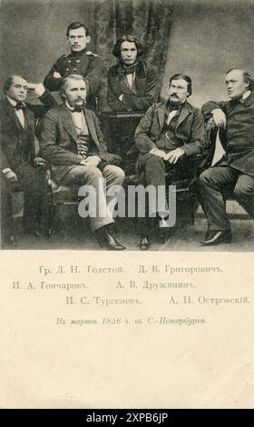 Lev Nikolaïevitch Tolstoï, Dmitri Vassilievitch Grigorovitch, Ivan Aleksandrovitch Goncharov, Alexandre Vassilievitch Druzhinine, Ivan Sergueïevitch Turguenov et Alexandre Nikolaïevitch Ostrovski en mars 1856. Vieille carte postale vintage de l'Empire russe, années 1900 Banque D'Images