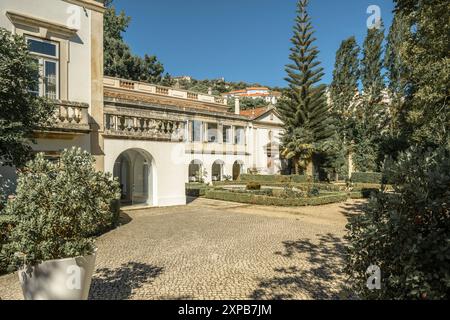 Le Quinta das Lágrimas occupe un palais du XVIIIe siècle avec des jardins paysagers dans la ville portugaise de Coimbra, au Portugal. Banque D'Images