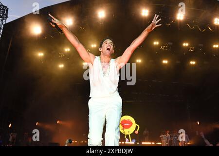 ROYAUME-UNI. 04 août 2024. BRIGHTON, ANGLETERRE - 04 AOÛT : Mika se produit à Brighton et Hove Pride, Preston Park le 4 août 2024 à Brighton, Angleterre. CAP/Mar © Mar/Capital Pictures crédit : Capital Pictures/Alamy Live News Banque D'Images