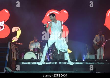 ROYAUME-UNI. 04 août 2024. BRIGHTON, ANGLETERRE - 04 AOÛT : Mika se produit à Brighton et Hove Pride, Preston Park le 4 août 2024 à Brighton, Angleterre. CAP/Mar © Mar/Capital Pictures crédit : Capital Pictures/Alamy Live News Banque D'Images