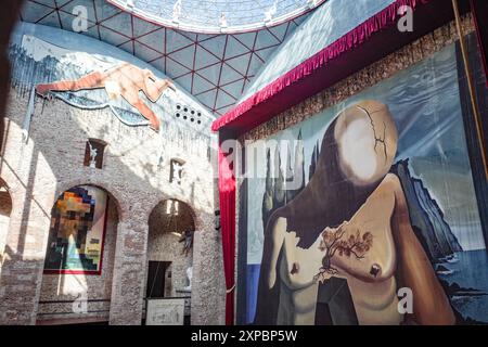 Figueres, Espagne - 3 août 2024 : intérieur du Théâtre-Musée de Salvador Dali, Figueres, Catalogne Banque D'Images