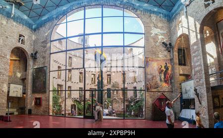 Figueres, Espagne - 3 août 2024 : intérieur du Théâtre-Musée de Salvador Dali, Figueres, Catalogne Banque D'Images