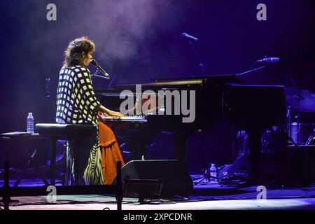 Norah Jones au concert live. Étape d'été d'Opatija, Croatie Banque D'Images