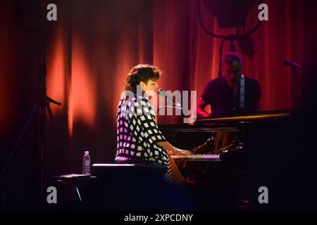 Norah Jones au concert live. Étape d'été d'Opatija, Croatie Banque D'Images