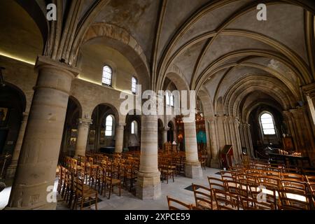 ÉGLISE SAINT JULIEN LE PAUVRE À PARIS Banque D'Images