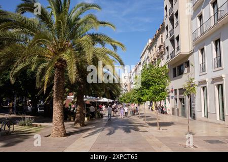 Málaga, Espagne - 5 juin 2024 : la zone piétonne principale d'alameda inaugurée fin 2019. Banque D'Images