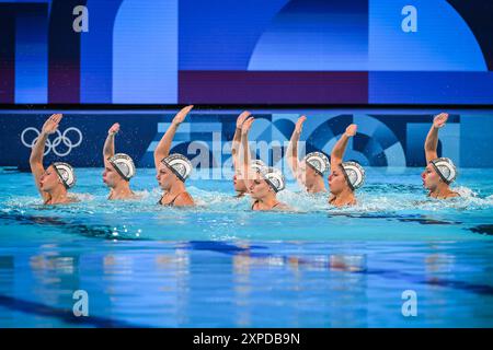 Saint Denis, France. 05 août 2024. Équipe de France lors de la natation artistique, routine technique par équipe, Jeux Olympiques Paris 2024 le 05 août 2024 au Centre aquatique de Saint-Denis, France - photo Matthieu Mirville/DPPI Media/Panoramic Credit : DPPI Media/Alamy Live News Banque D'Images