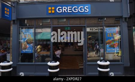 Boulangerie Greggs dans le centre-ville, Winchester, Hampshire. Banque D'Images