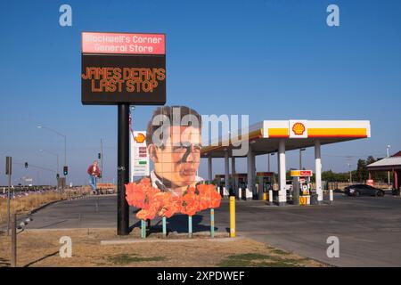 Blackwell's Corner - James Dean's Last stop, intersection des autoroutes 46 et 33, Los Hills, Californie centrale, États-Unis d'Amérique Banque D'Images