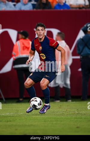 3 août 2024 : East Rutherford, NJ, USA ; le défenseur de Barcelone Alex Valle (12 ans) dribble la balle en plein champ pendant la seconde moitié d'un match amical international Banque D'Images