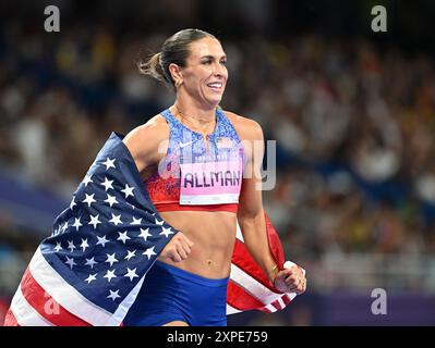 Jeux Olympiques de Paris. 5 août, 2024 août 2024 ; Jeux Olympiques de Paris, stade de France, Paris, France, jour 10 ; Athlétisme, finale du disque féminin, ALLMAN Valarie, des États-Unis, célèbre la médaille d'or : action plus Sports images/Alamy Live News Banque D'Images