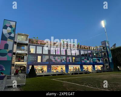 Paris, FR. 5 août 2024. Vue de la Tour Eiffel à Paris, France pendant les Jeux olympiques d'été de 2024 le 5 août 2024. Crédit : Mpi34/Media Punch/Alamy Live News Banque D'Images