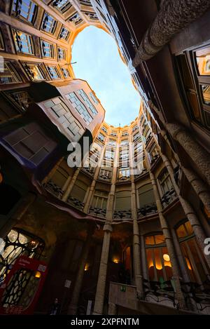 Cour de puits intérieur de Casa Mila ( la Pedrera ), Barcelone, Espagne Banque D'Images