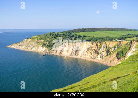 Île de Wight UK Alum Bay - falaises de sable multicolores de la baie d'Alum fait partie de l'attraction Needles Landmark île de Wight Angleterre Royaume-Uni GB Europe Banque D'Images