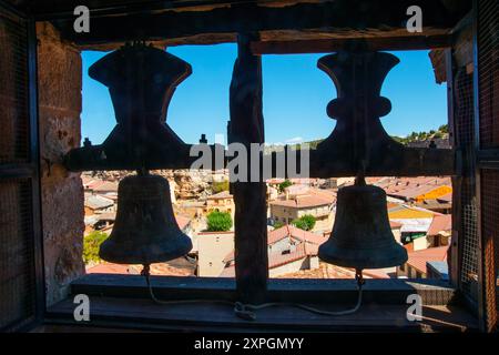 Vue depuis le clocher de l'église. Castillejo de Robledo, la province de Soria, Castilla Leon, Espagne. Banque D'Images