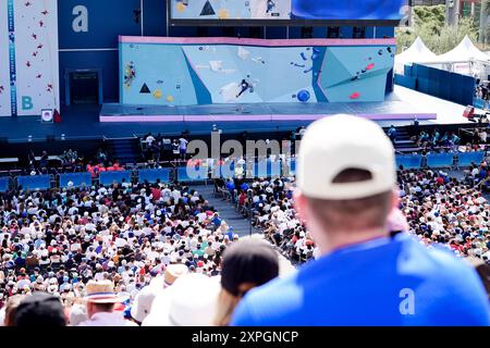 Le Bourget, France. 06 août 2024. Vue générale de la demi-finale féminine de rocher et de plomb du Sport Climbing au Bourget Sport Climbing site du Bourget lors des Jeux Olympiques de Paris 2024 le 5 août 2024. Photo de Julien Poupart/ABACAPRESS. COM Credit : Abaca Press/Alamy Live News Banque D'Images