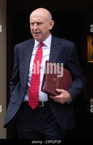 Londres, Royaume-Uni. 06 août 2024. John Healey - le secrétaire d'État à la Défense quitte une réunion du cabinet à Downing Street : Justin Ng/Alamy Live News. Banque D'Images