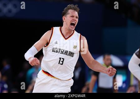 Paris, France. 06 août 2024. L'attaquant allemand Moritz Wagner (13 ans) réagit lors des quarts de finale de basket-ball de MenÕs entre l'Allemagne et la Grèce lors des Jeux olympiques de 2024 à Paris, France, le 6 août 2024. Photo de Peter Dovgan. Utilisation éditoriale uniquement, licence requise pour une utilisation commerciale. Aucune utilisation dans les Paris, les jeux ou les publications d'un club/ligue/joueur. Crédit : UK Sports pics Ltd/Alamy Live News Banque D'Images