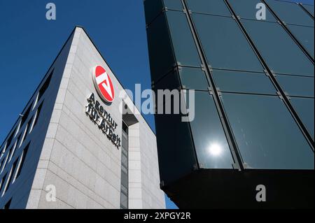 Aussenansicht der Agentur fuer Arbeit in Essen, Berliner Platz, logo, Essen, 06.08.2024. *** Vue extérieure de l'Agence pour l'emploi à Essen, Berliner Platz, logo, Essen, 06 08 2024 Banque D'Images