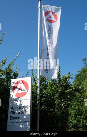 Aussenansicht der Agentur fuer Arbeit in Essen, Berliner Platz, logo, Essen, 06.08.2024. *** Vue extérieure de l'Agence pour l'emploi à Essen, Berliner Platz, logo, Essen, 06 08 2024 Banque D'Images