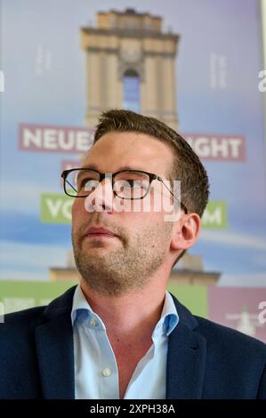 Pressekonferenz zur Eroeffnung der Garnisonkirche Potsdam mit dem Friedensbeauftragten der Landeskirche und Programmvorstand der Stiftung, Pfarrer Jan Kingreen Foto vom 06.08.2024. Der neue Potsdamer Garnisonkirchturm wird AM 22. Août nach fast sieben Jahren Bauzeit feierlich eroeffnet. Die Bauarbeiten fuer den derzeit knapp 60 mètre hohen Kirchturm laufen seit Herbst 2017. Nach der Eroeffnung soll noch die rund 30 Meter hohe Turmhaube errichtet werden. Die vollstaendige Fertigstellung des Bauwerks wird nach aktuellem stand 2026 erwartet. Die evangelische Kirche will den Turm vor allem als B. Banque D'Images