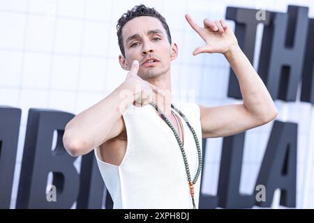 Hollywood, États-Unis. 05 août 2024. HOLLYWOOD, LOS ANGELES, CALIFORNIE, États-Unis - 05 AOÛT : Robert Sheehan arrive à la première à Los Angeles de la saison 4 de 'The Umbrella Academy' de Netflix - la dernière saison qui s'est tenue au Théâtre égyptien Hollywood le 5 août 2024 à Hollywood, Los Angeles, Californie, États-Unis. (Photo de Xavier Collin/image Press Agency) crédit : image Press Agency/Alamy Live News Banque D'Images