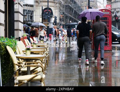 Londres, Royaume-Uni. 6 août 2024. Météo Royaume-Uni : humide et pluvieux à Londres. Credit : Matthew Chattle/Alamy Live News Banque D'Images