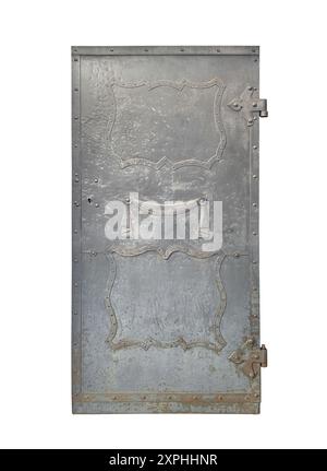 Vieille porte en métal décorée isolée sur fond blanc Banque D'Images