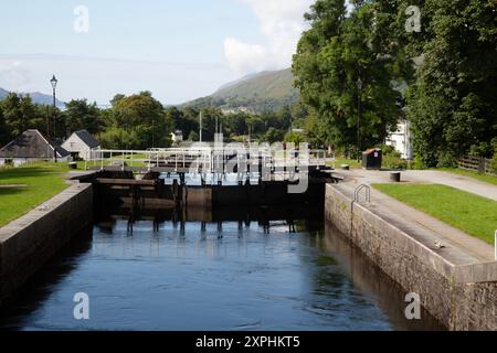 Escalier de Neptune un ensemble de huit écluses sur le canal calédonien, Banavie, Fort William, Écosse. Banque D'Images