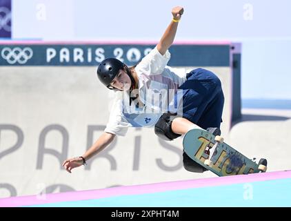 Paris, France. 6 août 2024. Emilie Alexandre participe aux prélimes du skateboard du parc féminin aux Jeux Olympiques de Paris 2024 à Paris, France, le 6 août 2024. Crédit : Cheng min/Xinhua/Alamy Live News Banque D'Images