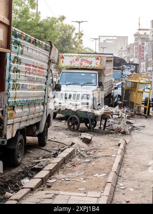 Scène de rue dans le vieux Delhi / Inde Banque D'Images