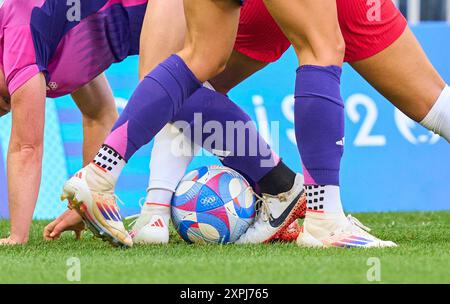 Lyon, France. 06 août 2024. Symbol Olympic footballat le match féminin de demi-finale olympique ALLEMAGNE - USA au stade de Lyon à Lyon le 6 août 2024 à Lyon, France. Saison 2024/2025 photographe : ddp images/STAR-images crédit : ddp Media GmbH/Alamy Live News Banque D'Images