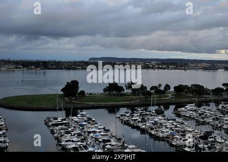 San Diego/californie/ 28 septembre 2019/ coulées sombres au-dessus de la baie de San Diego et bateaux marian à San Diego californie n usa photo Francis Joseph Dean/Dean PicturesNon destiné à un usage commercial. Banque D'Images