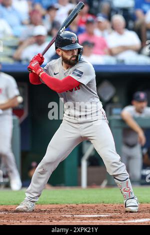 5 août 2024 : Connor Wong (12 ans), receveur des Red Sox de Boston, affronte les Kansas City Royals au Kauffman Stadium de Kansas City, Missouri. David Smith/CSM Banque D'Images