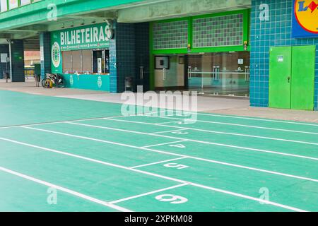 L'entrée de la billetterie au Sporting clube de portugal avec des couleurs vertes distinctives Banque D'Images