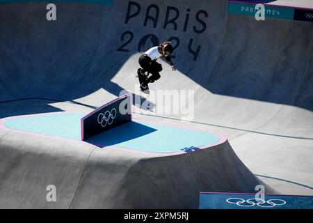 Paris, France. 06 août 2024. Dora VARELLA, brésilienne, participe à la finale de skateboard du parc féminin à la Concorde lors des Jeux Olympiques de Paris 2024 le 6 août 2024. Photo de Julien Poupart/ABACAPRESS. COM Credit : Abaca Press/Alamy Live News Banque D'Images