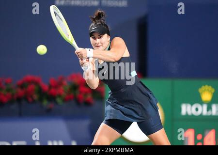 Toronto, Canada. 06 août 2024. Bianca Andreescu, du Canada, en action contre Lesia Tsurenko, de l’Ukraine, lors de la première journée de l’Open de la Banque nationale à Toronto, Canada, le mardi 6 août 2024. (Photo de Michael Chisholm/Sipa USA) crédit : Sipa USA/Alamy Live News Banque D'Images