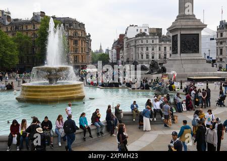 Londres, Angleterre - 18 mai 2024 : les gens participent à une manifestation pro-Palestine à Londres sur l'Angleterre Banque D'Images