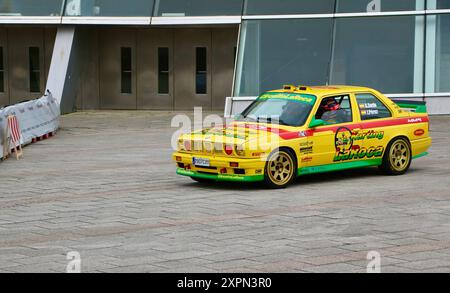 Pilote de rallye espagnol Daniel 'Dani' Sordo Castillo BMW M3 E30 17ème Cristian Lopez Rally Palacio de Deportes Santander Cantabrie Espagne 2 août 2024 Banque D'Images