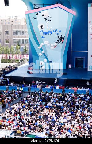 Le Bourget, France. 07 août 2024. Jakob SCHUBERT, autrichien, participe à la demi-finale masculine de l'escalade sportive au Bourget Sport Climbing, au nord de Paris, France, lors des Jeux Olympiques de Paris 2024, le 5 août 2024. Photo de Julien Poupart/ABACAPRESS. COM Credit : Abaca Press/Alamy Live News Banque D'Images