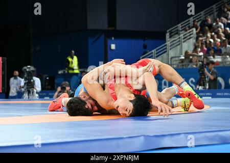 SOGABE Kyotaro Japan (JPN) vs Luis Alberto ORTA SANCHEZ (CUB), Mgr 67kg 1/8 Wrestling au champ-de-mars Arena, lors des Jeux Olympiques de Paris 2024, 07 août 2024, Paris, France. Crédit : Enrico Calderoni/AFLO SPORT/Alamy Live News Banque D'Images