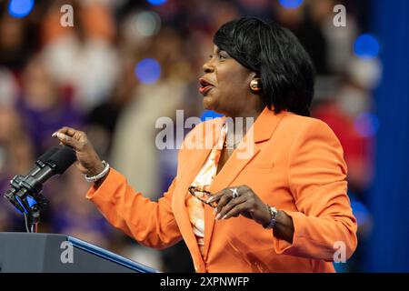 Philadelphie, États-Unis. 06 août 2024. Cherelle Parker, maire de Philadelphie, parle lors du rassemblement au Liacouras Center à Temple University à Philadelphie, PA en tant que gouverneur du Minnesota Tim Walz a été présenté par la vice-présidente Kamala Harris en tant que coéquipière (photo de Lev Radin/Pacific Press) crédit : Pacific Press Media production Corp./Alamy Live News Banque D'Images