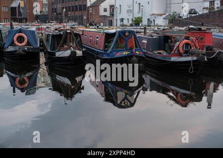 Madrid, Espagne. 07 août 2024. Vue du Gas Street Basin de Birmingham, un réseau de canaux construit en 1773 pour un usage industriel, à Birmingham, le 7 août 2024, Royaume-Uni crédit : Sipa USA/Alamy Live News Banque D'Images