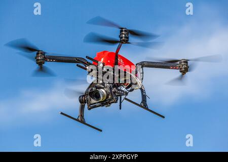 Vintage Octocopter Camera-Drone avec Gimbal Flying, 2014 Banque D'Images