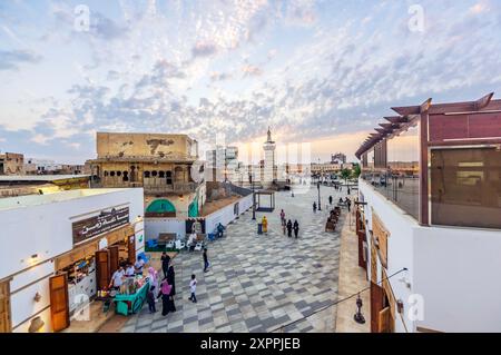 Vue sur la vieille ville de Yanbuʿ al-Bahr, également connu sous le nom de Yanbu, Yambo, ou Yenbo est un port important sur la mer Rouge, avec la vieille ville historique, l'Arabie Saoudite Banque D'Images