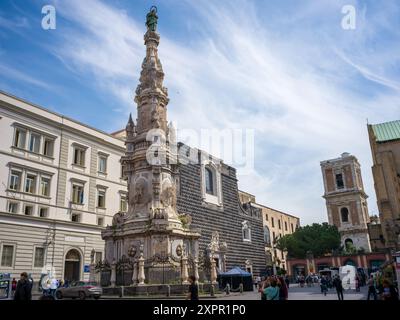 Tour de l'Immaculée conception et Chiesa del Gesù Nuovo, Piazza del Gesù Nuovo, vieille ville, Naples, Campanie, Italie du Sud, Italie, Europe Banque D'Images