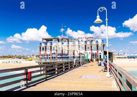 Daytona Beach main Street Pier et la plage, Daytona Beach, Floride, États-Unis Banque D'Images