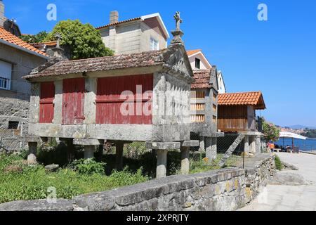 Horreos, Combarro, Poio, Ria de Pontevedra, province de Pontevedra, Galice, Espagne. Banque D'Images