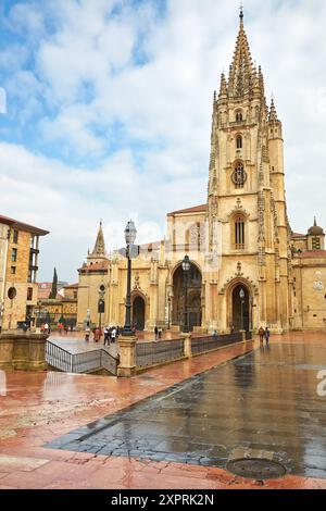 Cathedral, Plaza Alfonso II El Casto, Oviedo, Asturias, Espagne. Banque D'Images